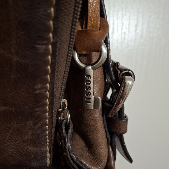 COPY - FOSSIL CROSSBODY - Picture 6 of 11